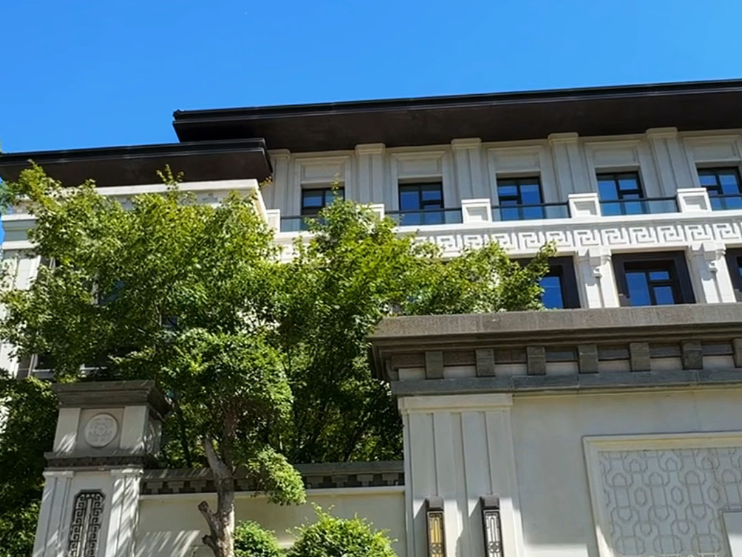 北龙湖捡漏,九如府218平800个出头着急出#郑州楼市 #北龙湖豪宅 #同城
