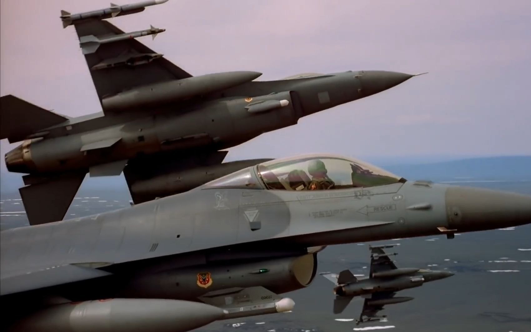 红旗军演中的f15vsf16壮志凌云原声配乐