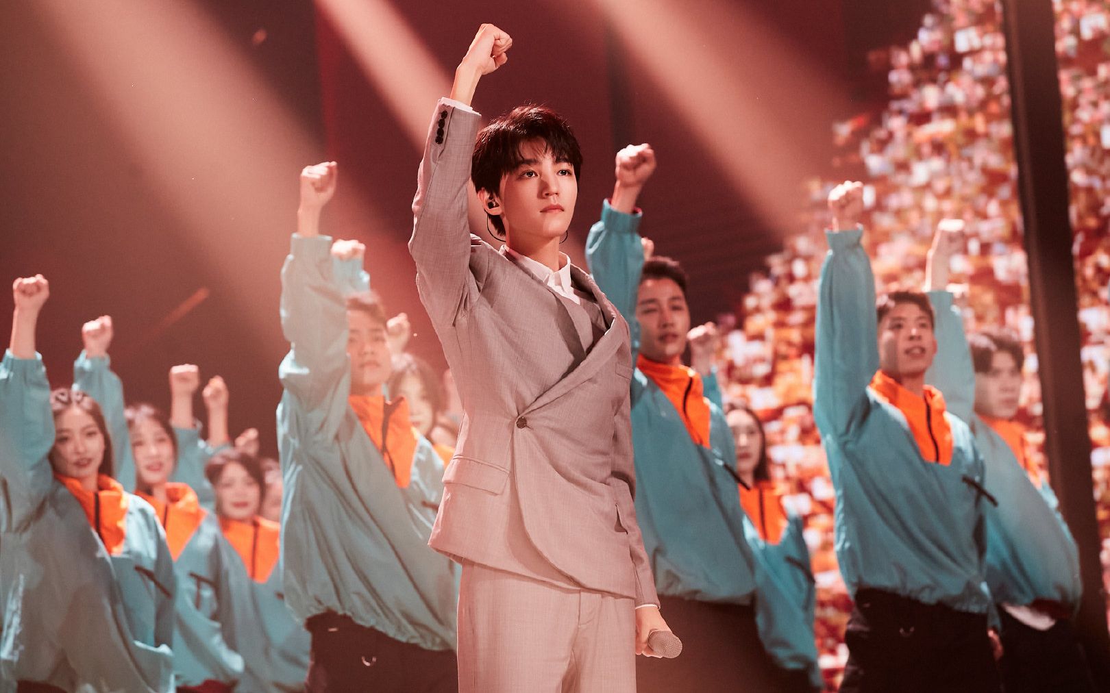 【王俊凯】唱的《少年》好听哭了,唱出了国泰民安的感觉!