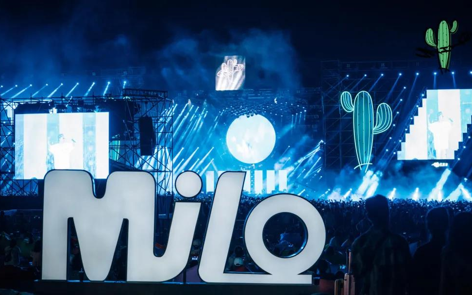 【弹壳,刘聪】我疯了,我哭了——上海milo音乐节_哔哩哔哩_bilibili