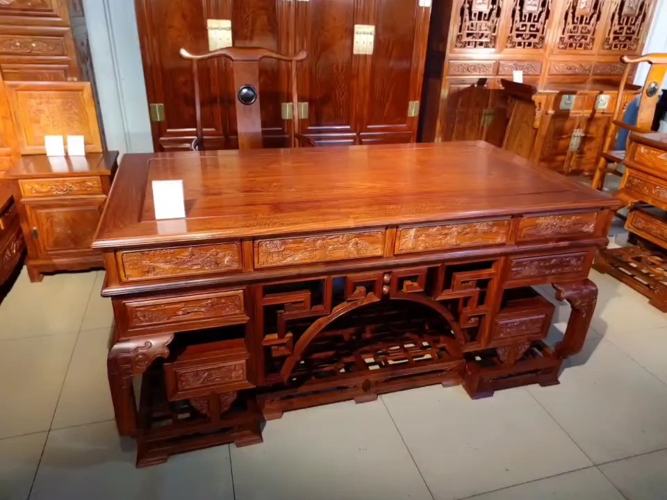 缅甸花梨办公桌东方雅韵的传承与创新