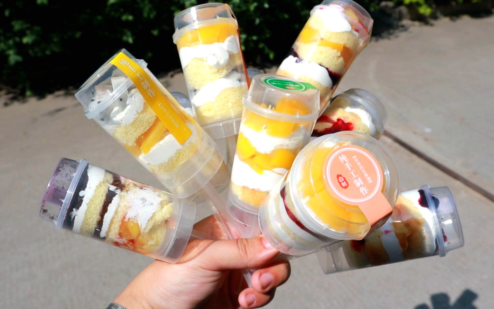 2元一个的水果蛋糕"推推乐",买了一大堆,好玩又好吃