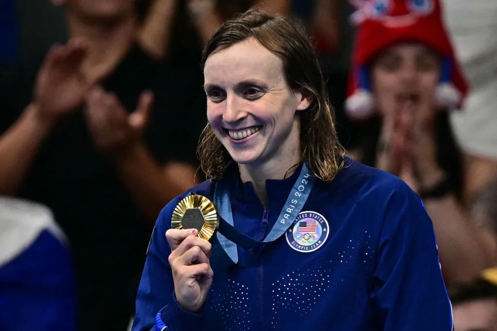 【游泳】【Katie Ledecky】泳联官方认证: 长距离最好的女运动员哔哩哔哩bilibili