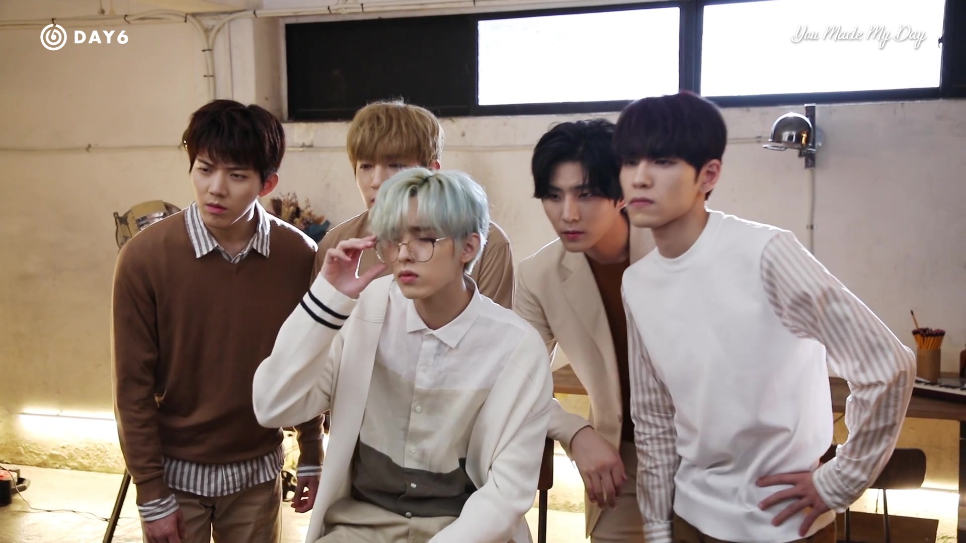 [图]【DAY6】 FIRST FAN MEETING丨“You Made My Day” Making Film # 1