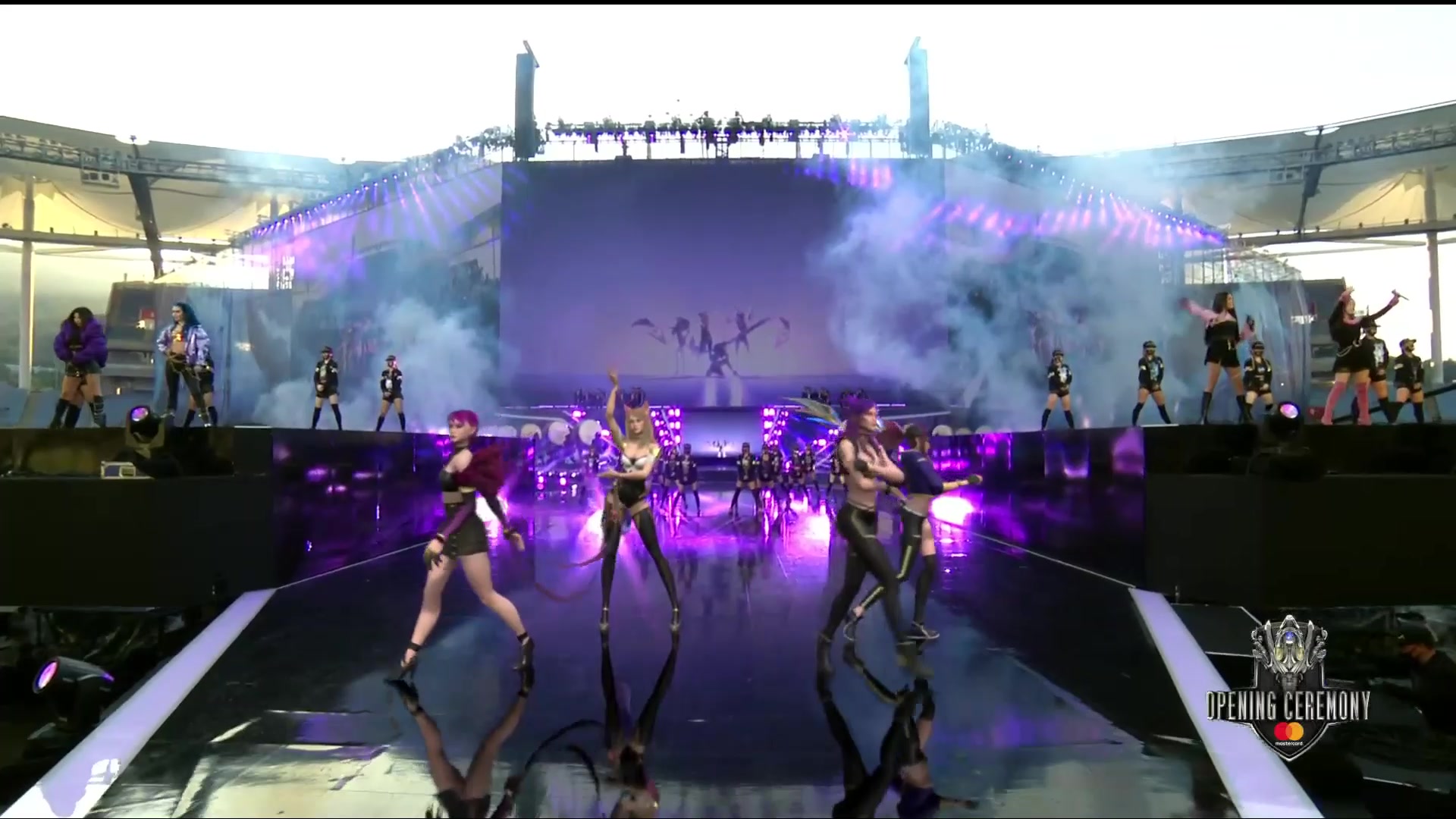 英雄联盟十周年表演赛|十周年名人展赛Uzi维恩五杀，走投无路的UZI让粉丝泪目