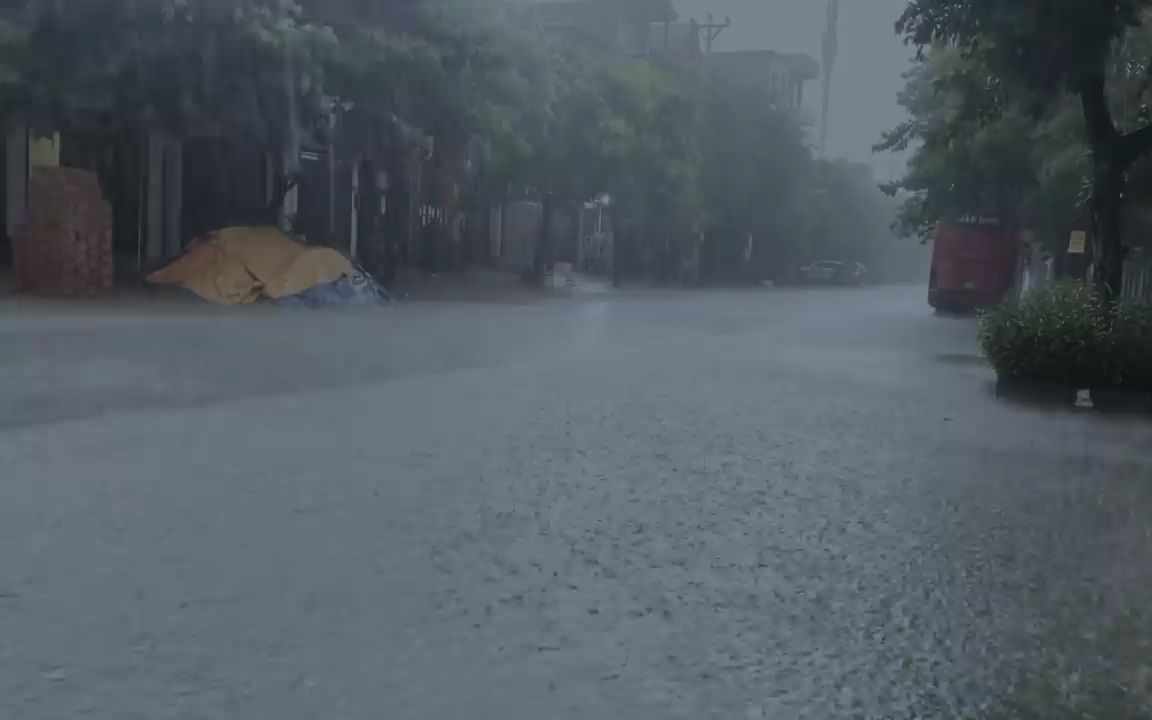 [图]99.99%的人会在暴雨声中入睡⚡ 大雨、狂风、雷声隆隆