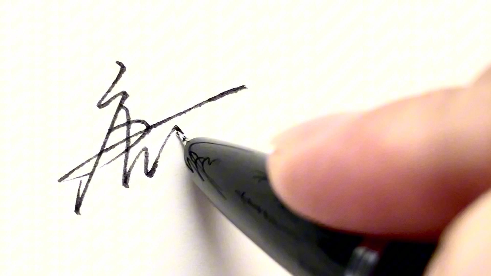 多多点赞,关注评论留下尊姓雅名,就可以免费设计签名.唐芳