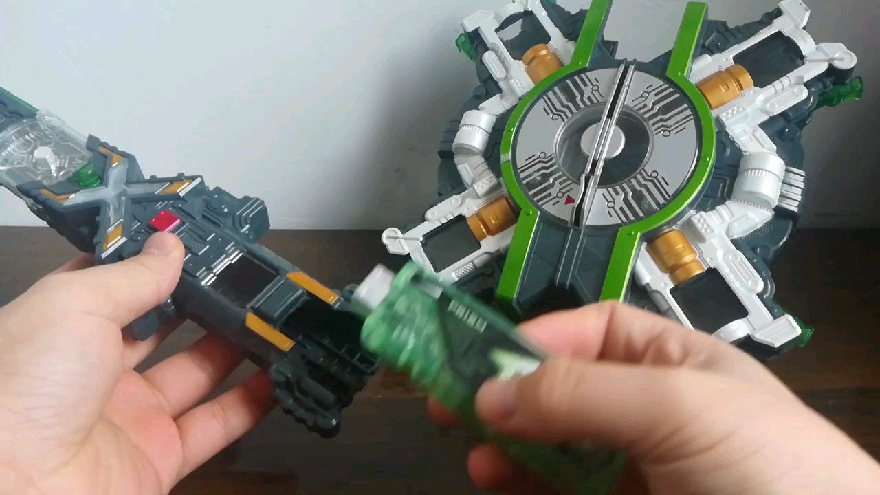 假面骑士w棱镜记忆体极限剑盾玩法演示