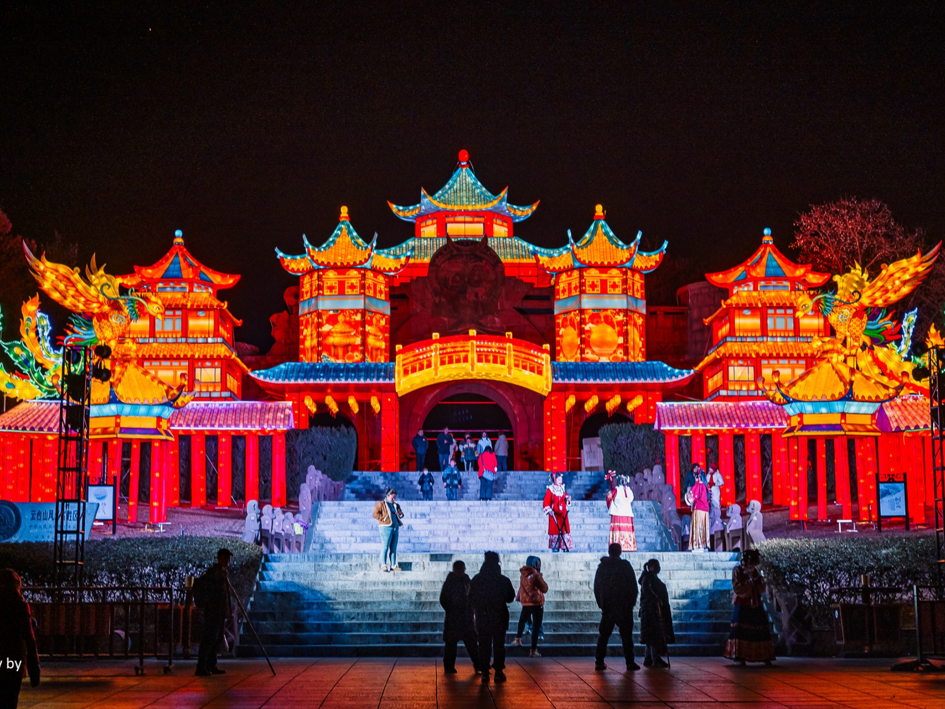 新春佳节,花果山灯会带你穿越童话世界