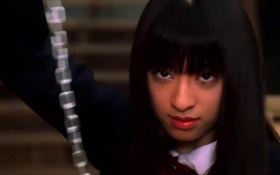 杀死比尔:穿着制服的可爱女生竟是杀手,手持流星锤,锤锤要人命