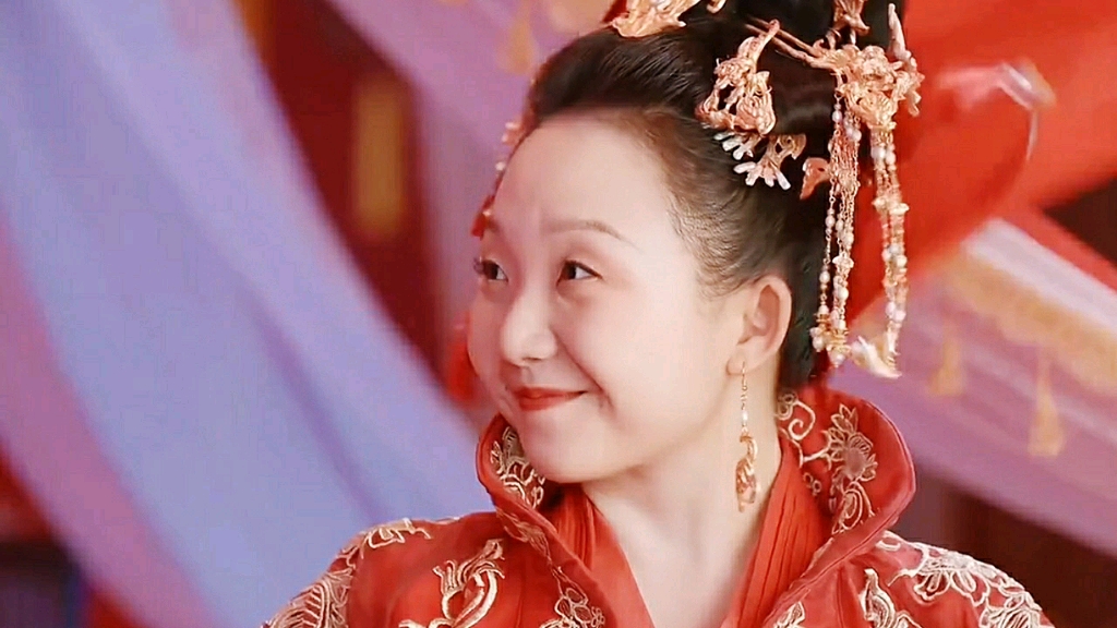 【我叫刘金凤/辣目洋子】村花秒变皇后,新婚之夜把皇帝吓晕