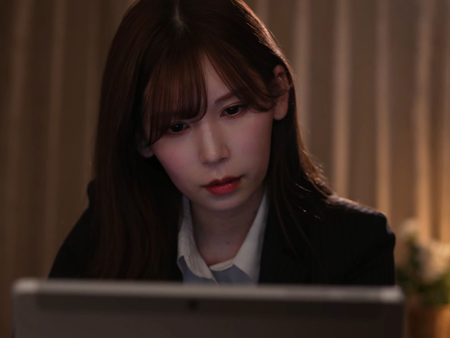 搜查官孤军深入惨遭暗算