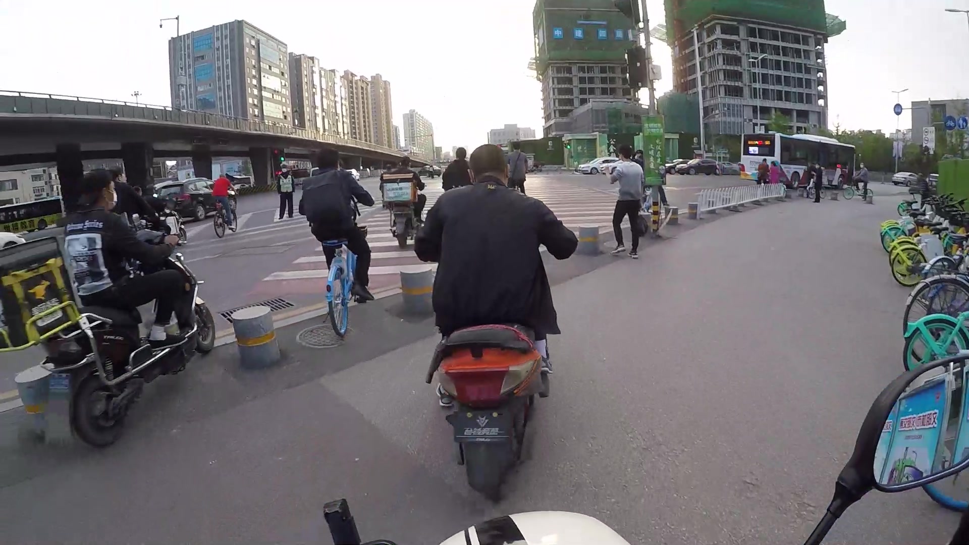 motovlog001骑摩托穿行在沈阳的大街小巷禁摩究竟严不严