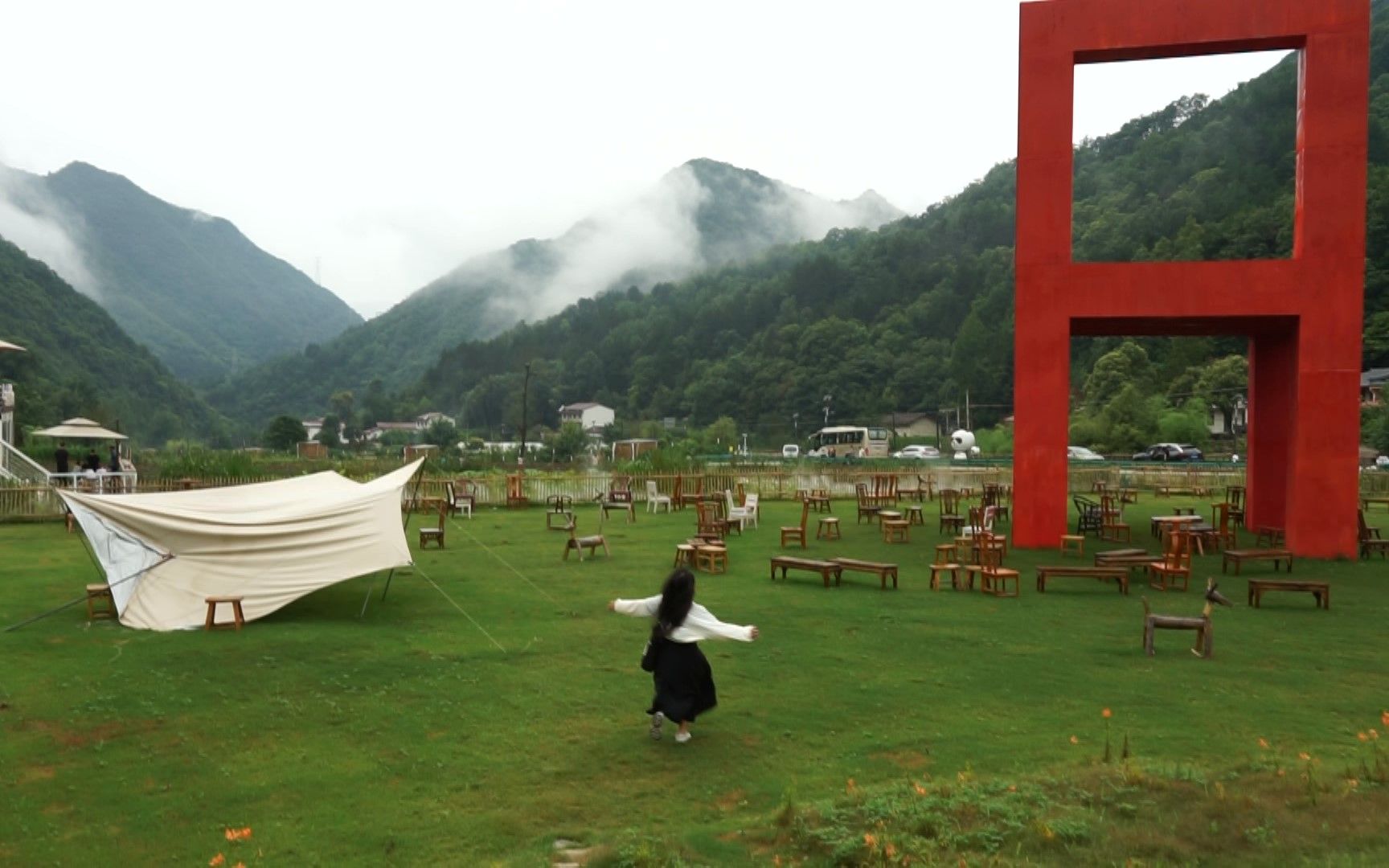 西安周边最值得去的秦岭小城!游山玩水看熊猫,夏天平均22℃!哔哩哔哩bilibili