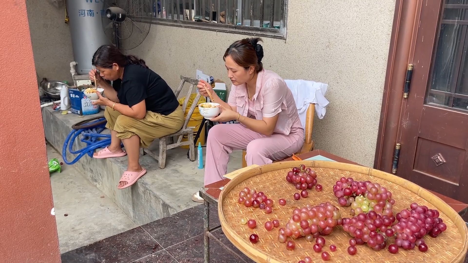 厨房做饭太热,媳妇一锅乱炖做大锅菜,简单省事配米饭好吃哔哩哔哩bilibili