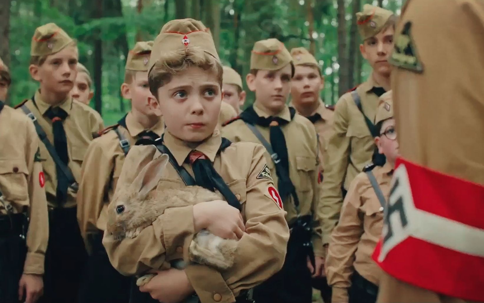 中字电影乔乔兔jojorabbit官方预告一个设定比较古怪的喜剧