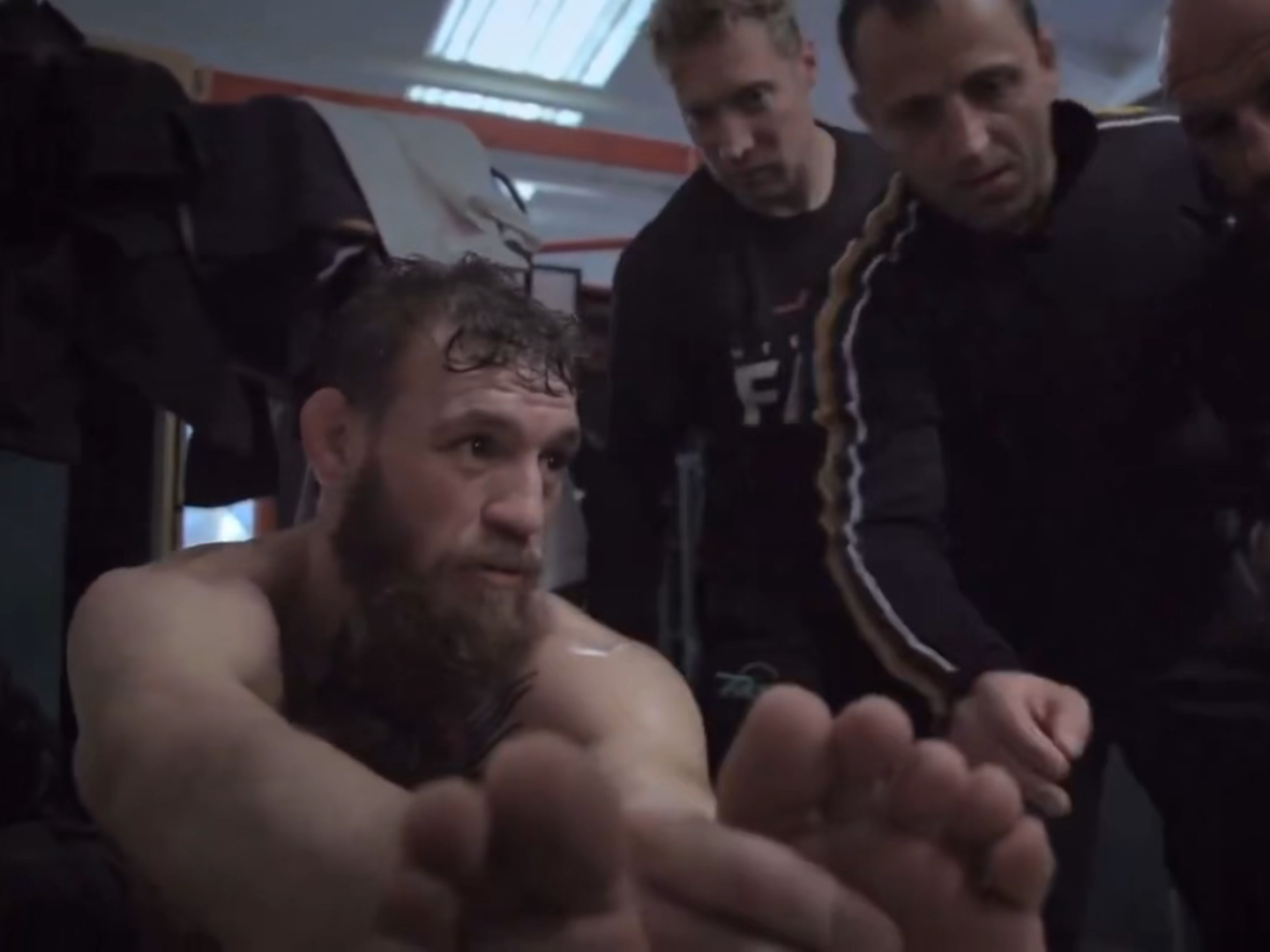 ufc嘴炮康纳麦格雷戈在与小鹰哈比布努尔马戈梅多夫比赛前三周的训练