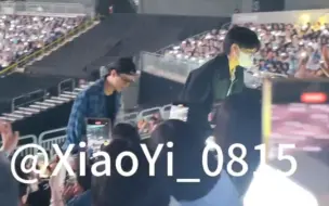 Télécharger la video: 【EXO】kai，世勋，我们下次舞台上见吧！