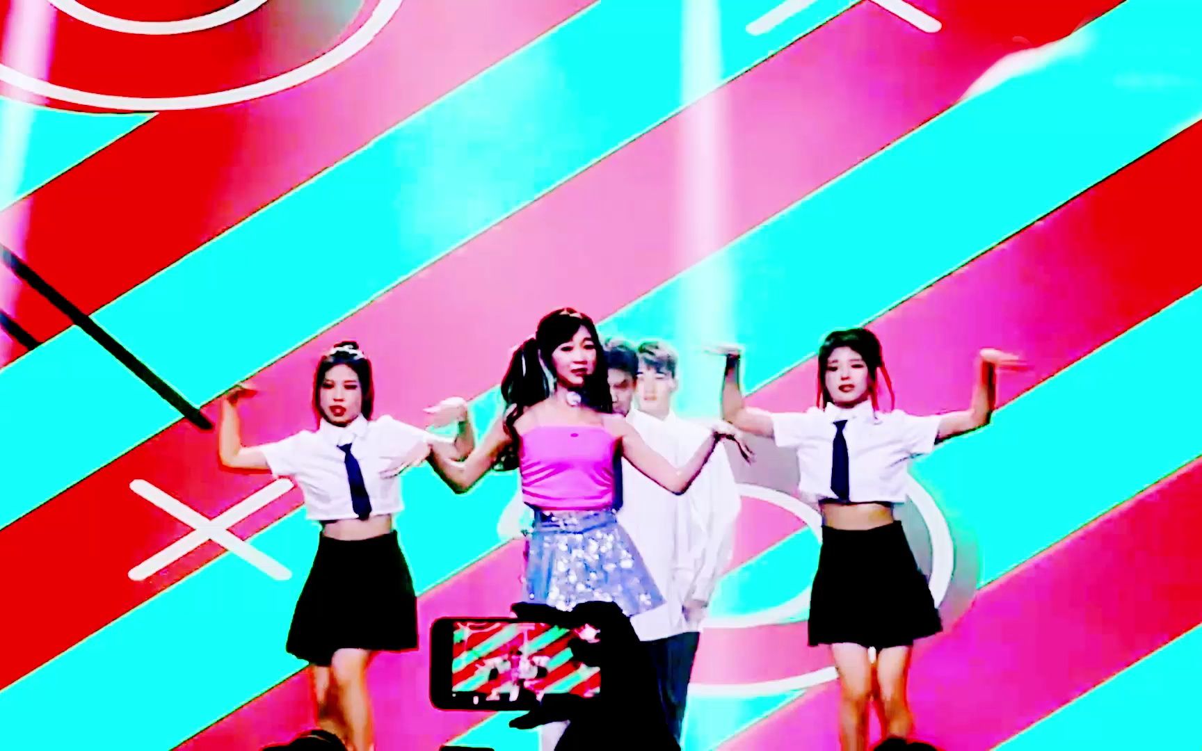 【李子璇】比耶舞现场版 别问我《why oh why》