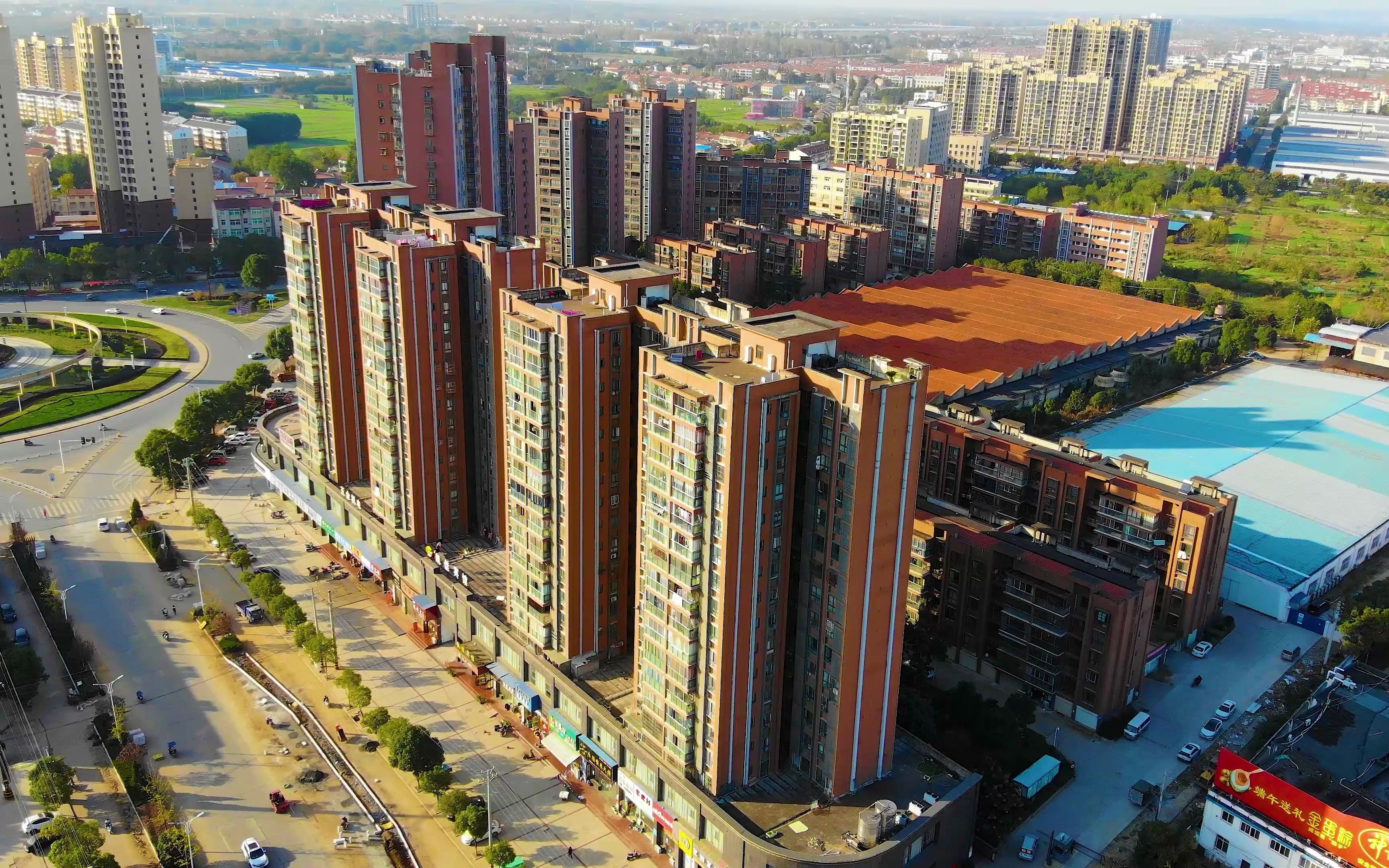 航拍湖北小县城安陆的高层小区你觉得怎么样