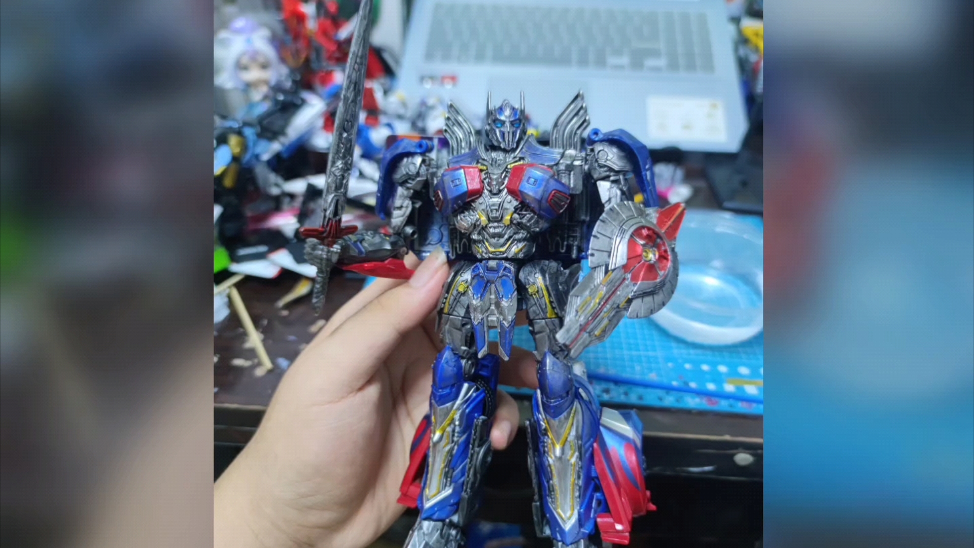 孩之宝变形金刚骑士擎天柱