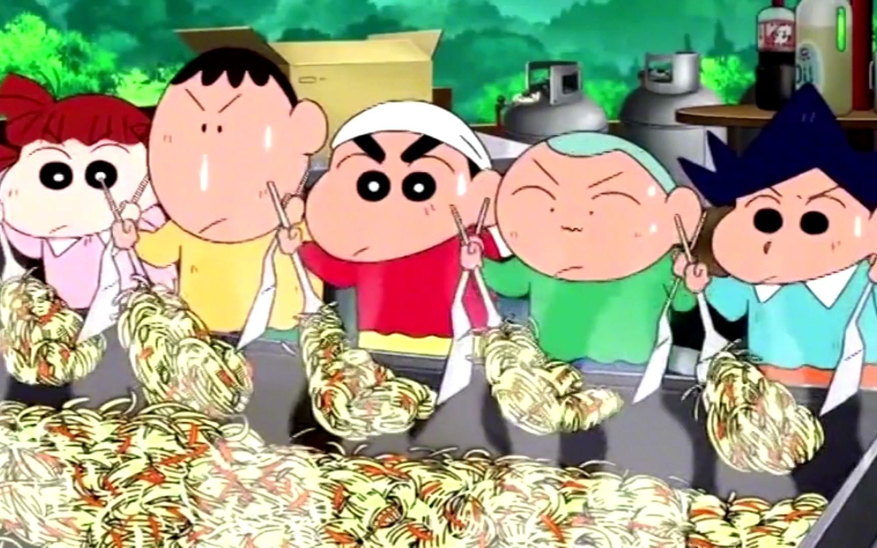 蜡笔小新:神厨小队上线!简单的炒面,带来极致的美味
