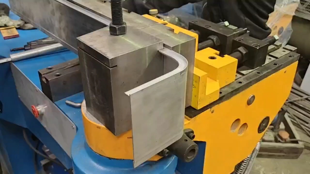 数控铝型材弯管机视频全自动型材折弯一次成型