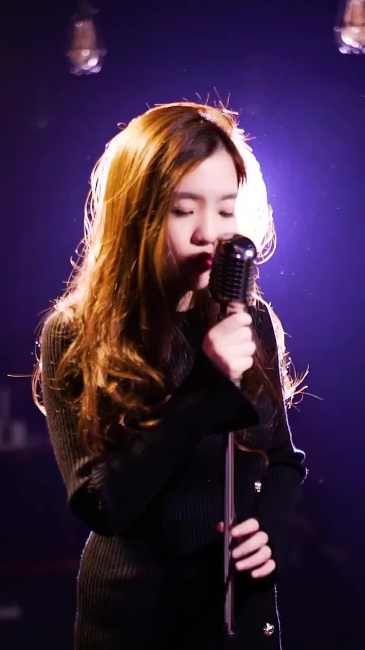 最近总是刷到汪峰老师那就唱一首他的歌吧花火学不会埃及手