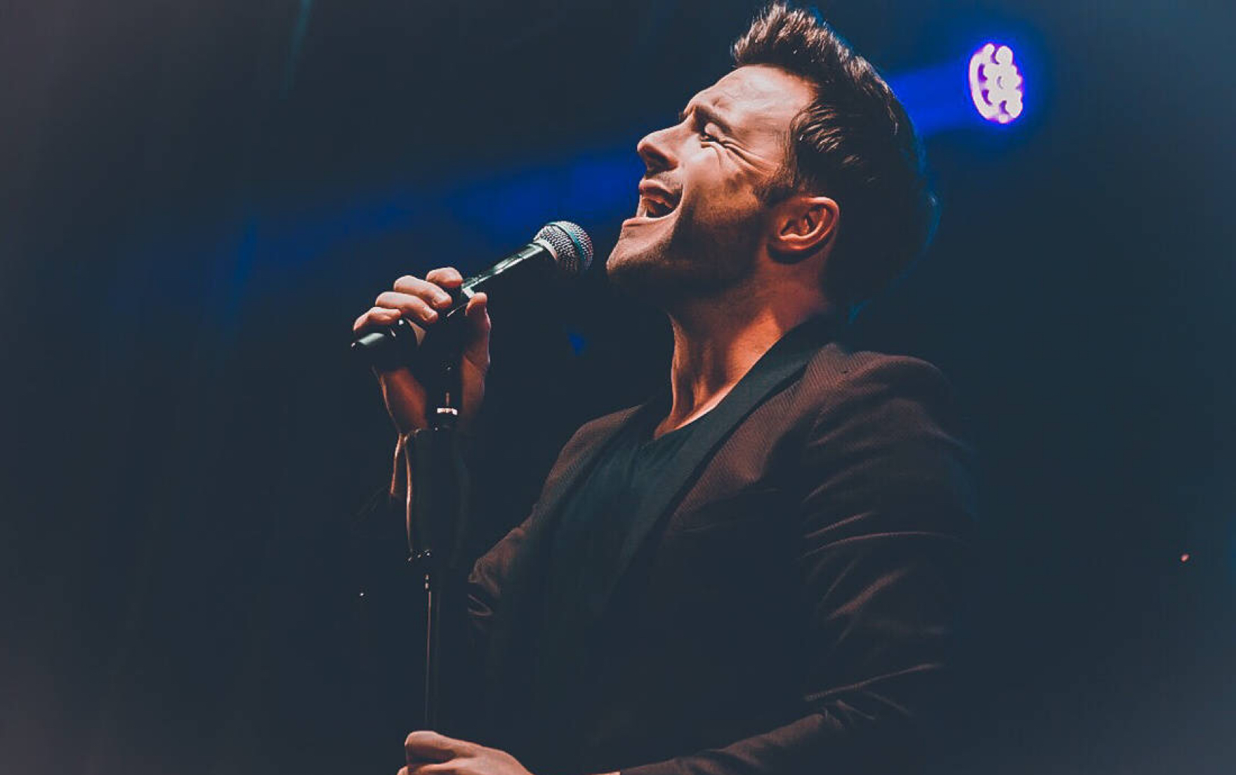 【westlife】已经宣布重组了,但shane可能还要驻唱一会.