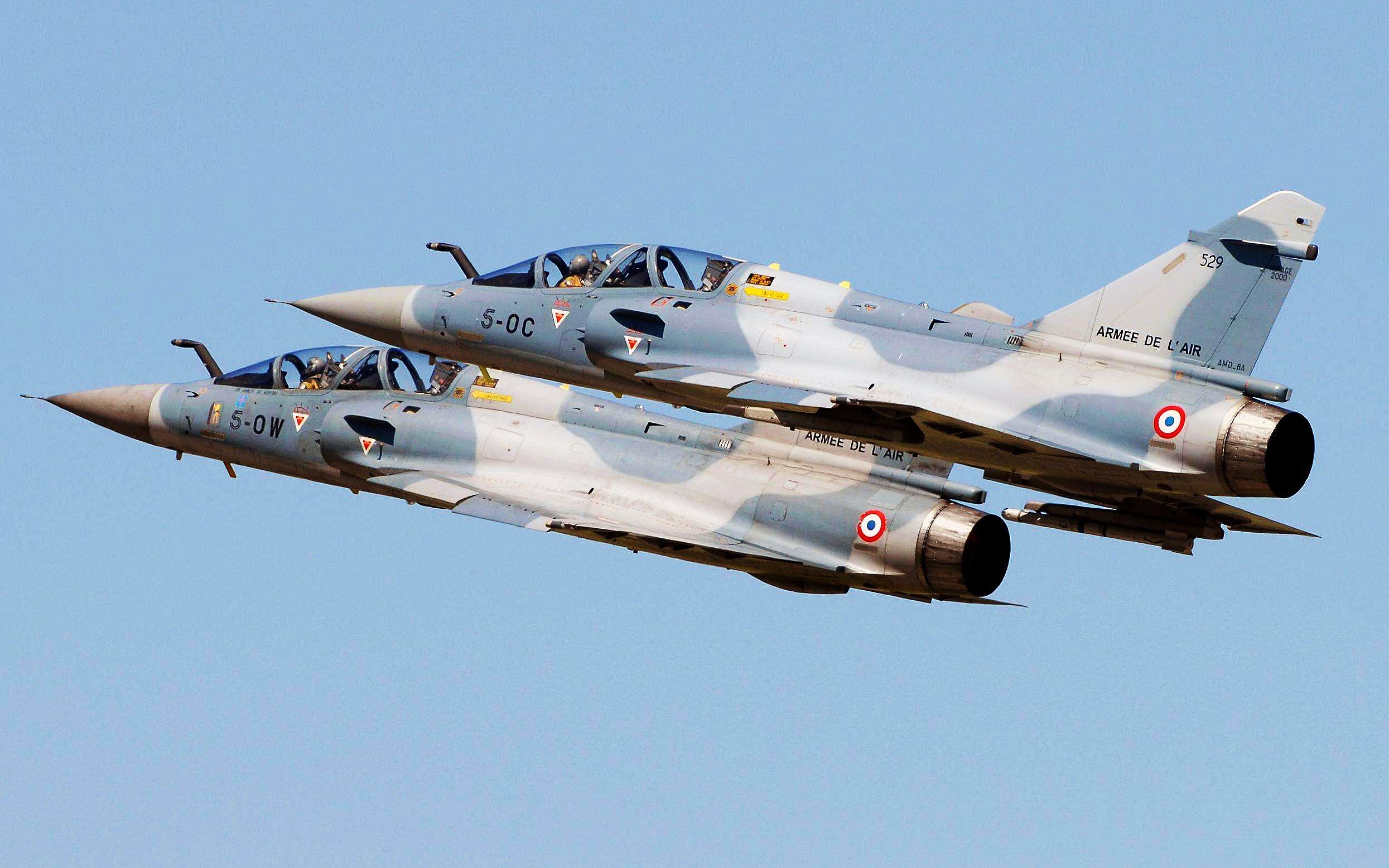 《翱翔雄心》枭龙大战幻影2000精彩空战电影