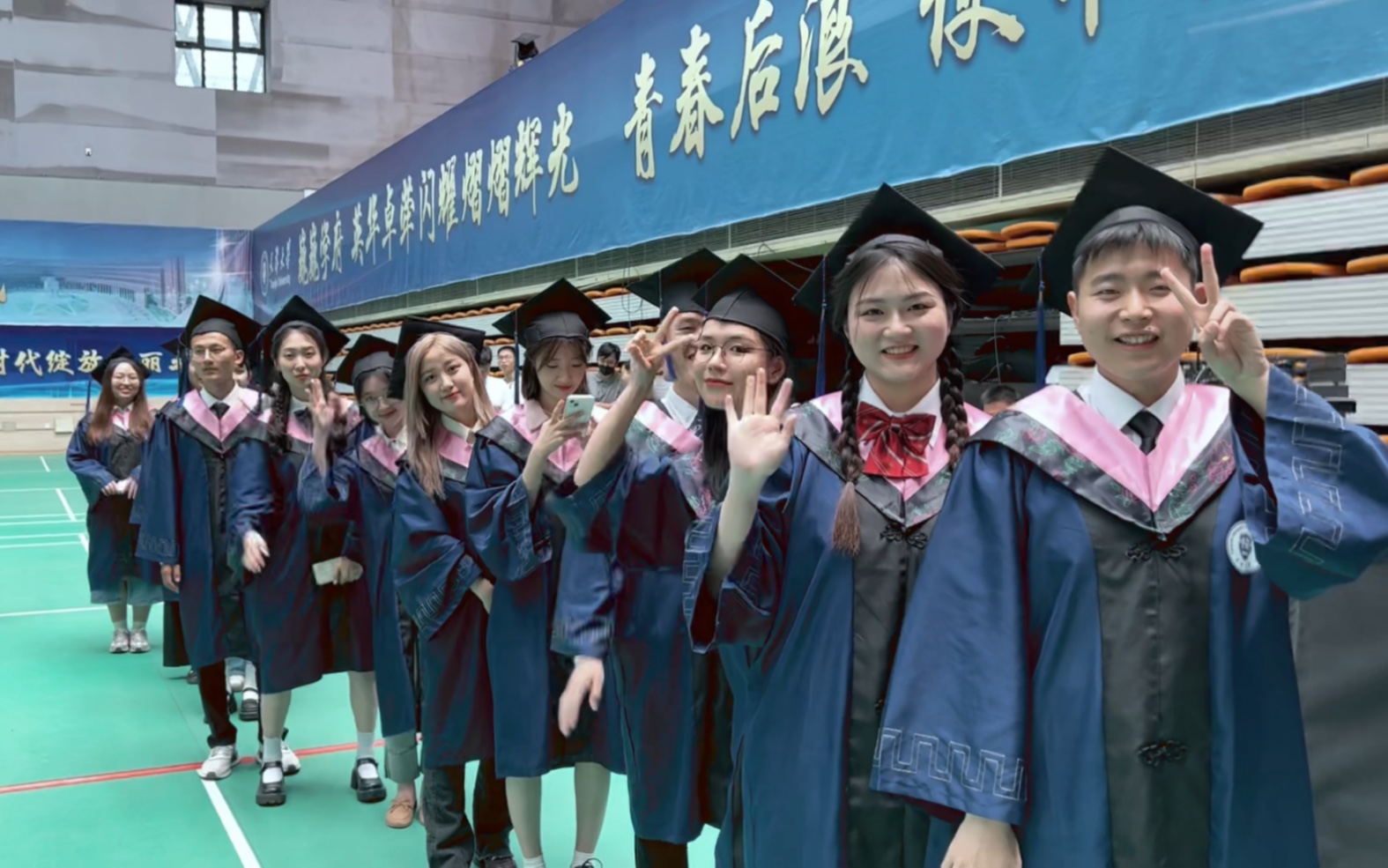 人文艺术学院第一届毕业生来啦