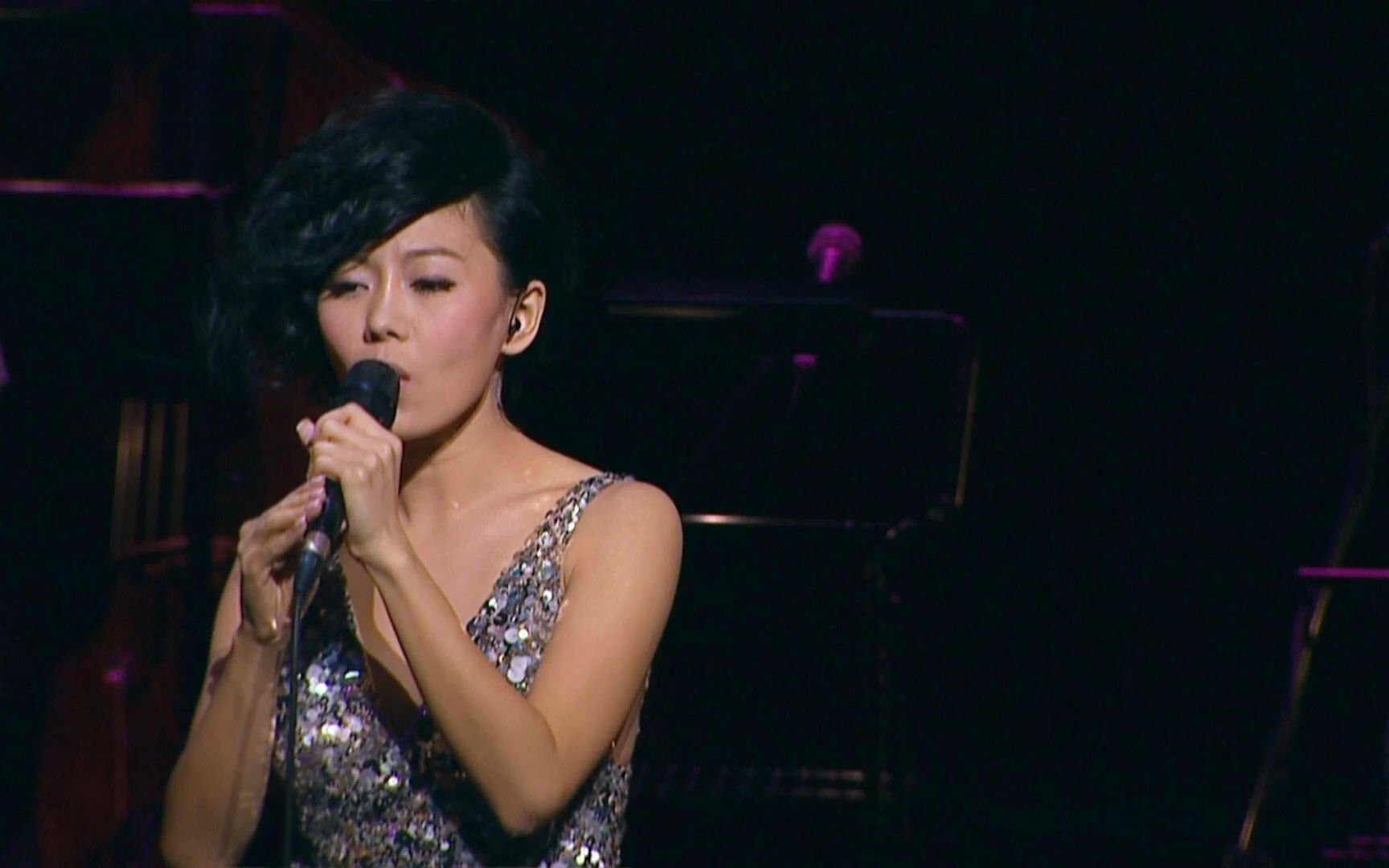 胡琳 - 暗里着迷 live 蓝光原盘版