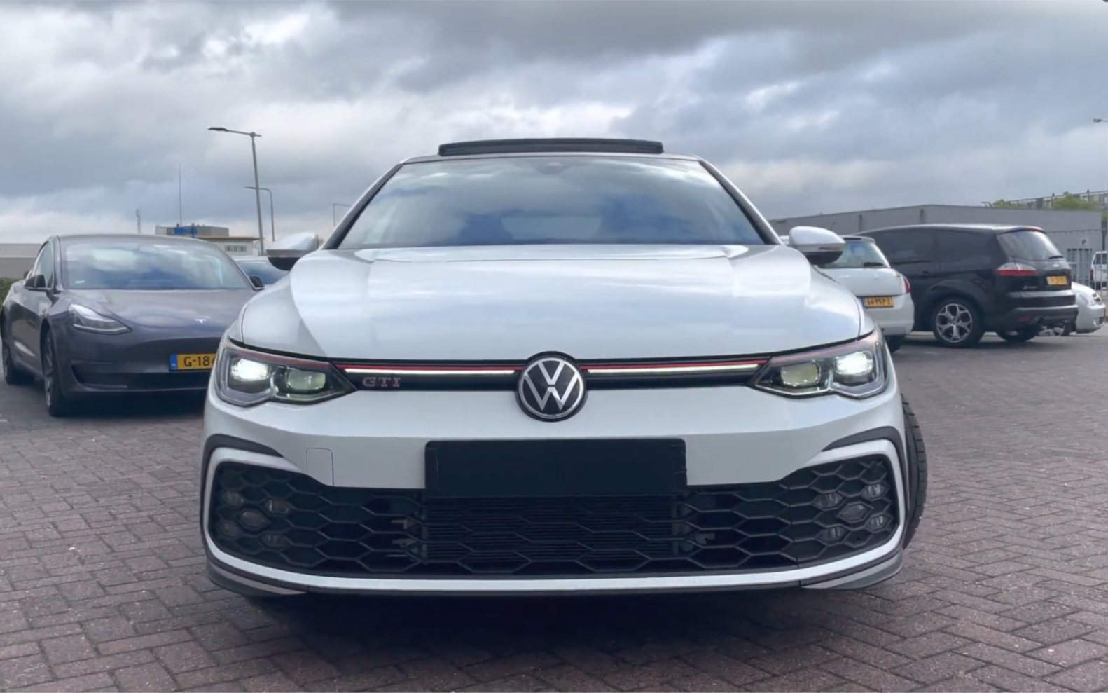 大众全新高尔夫 mk8 gti 2021 4k 245 马力纯白色 19 英寸阿德莱德