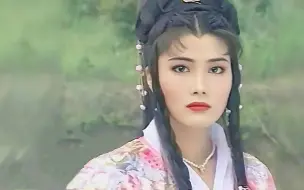 Скачать видео: 又飒又美的童年女神，难怪香帅当年要为她退出江湖