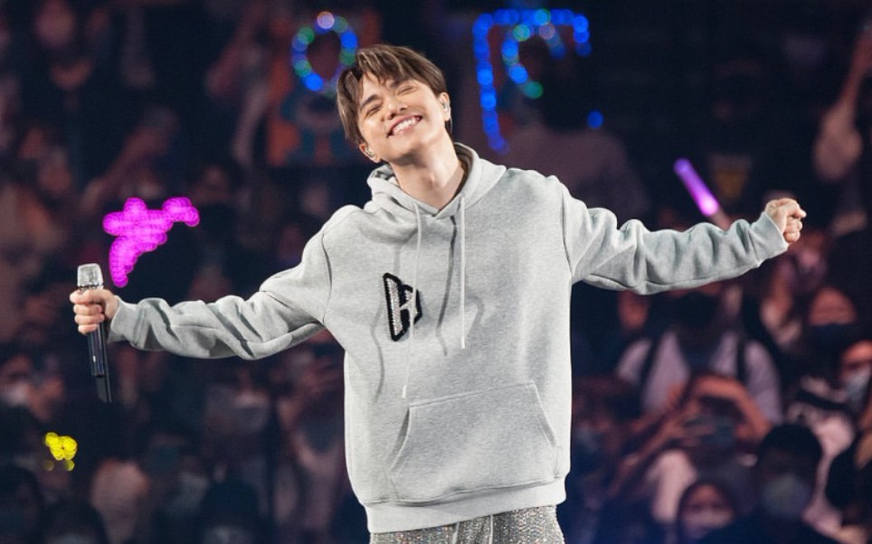 14 @the next 20 hins live in hong kong