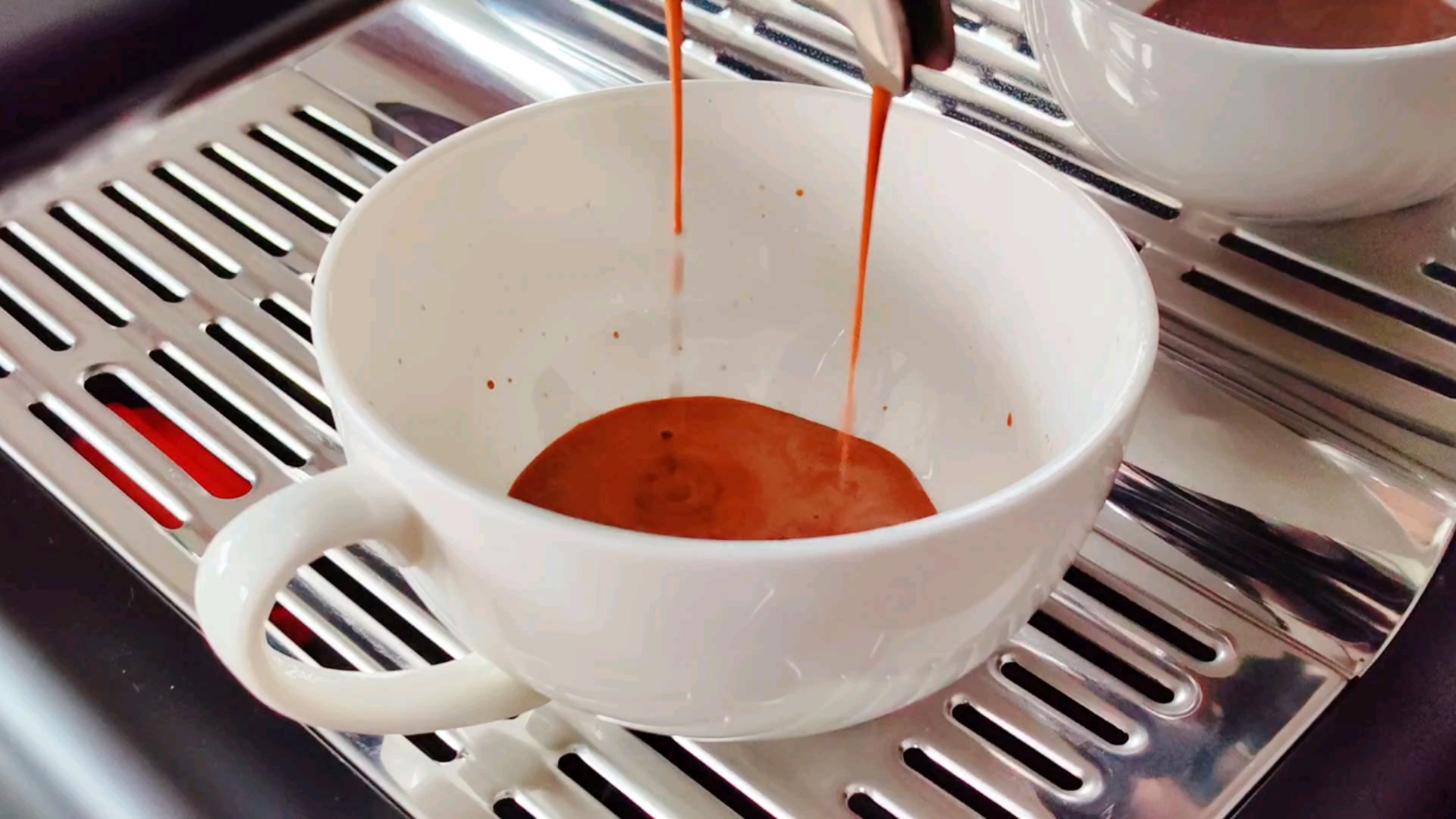 咖啡制作 奶咖拉花 想这口了