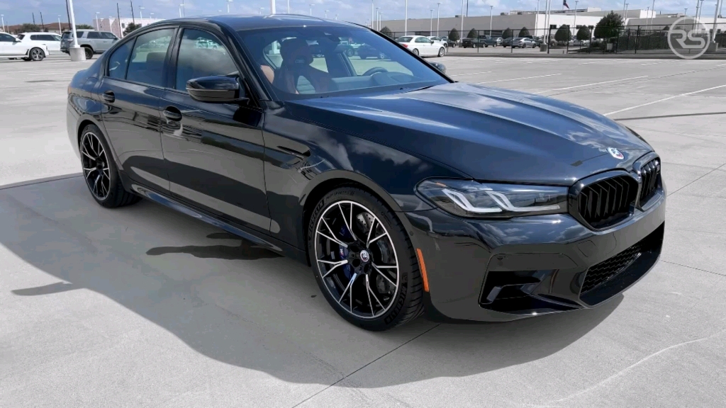 2023宝马m5,外观和m8差不多