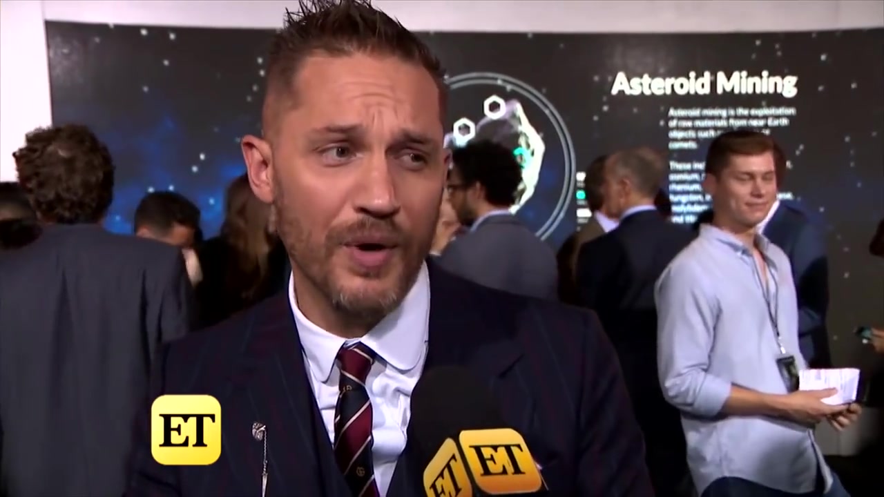 [图]Tom Hardy Sweetly Says His Son Would Tell Him What He Was Doing Wrong as Venom E