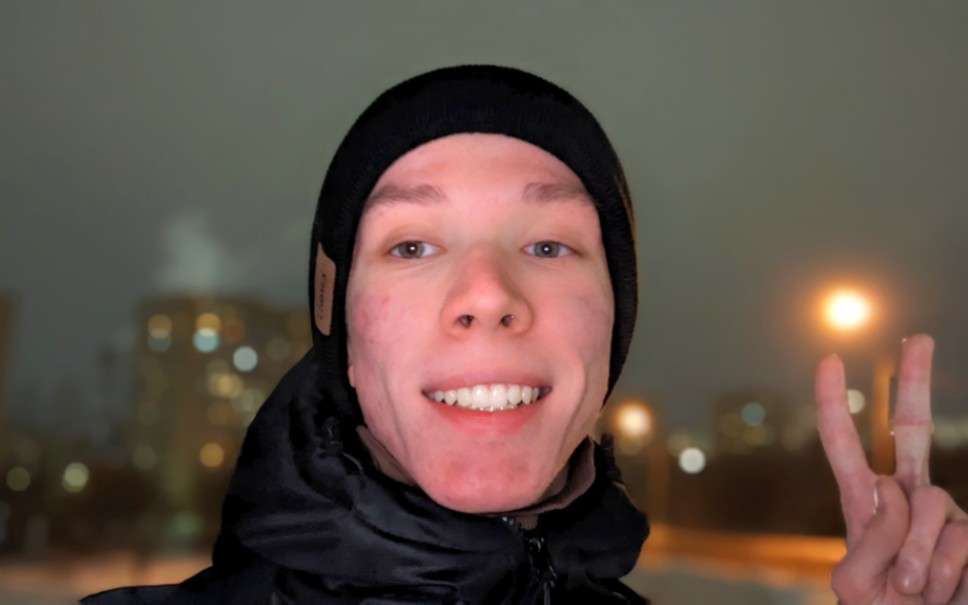 俄罗斯小伙做练习为了提升心情在俄罗斯