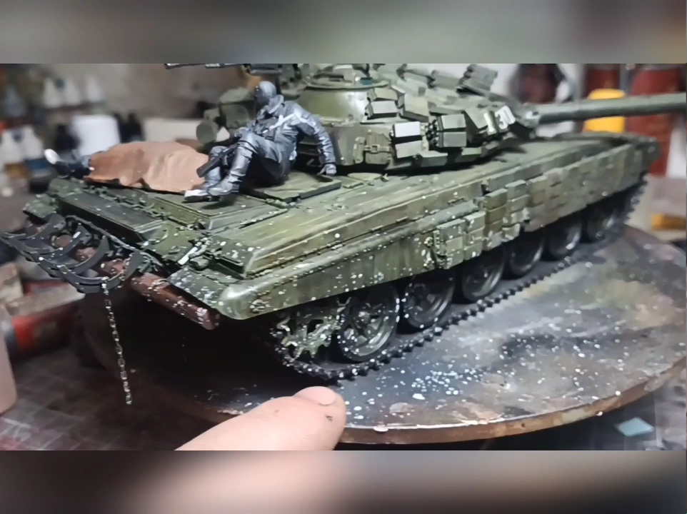 小号手 1/35 T72B1哔哩哔哩bilibili