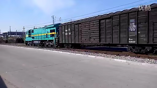 沈局连段nd5 0186牵引四节货车调车作业.