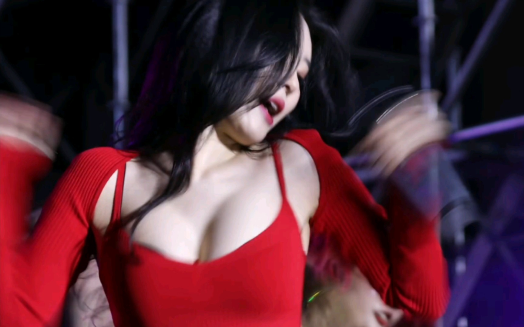 [图]性感炸弹李宣美(SUNMI) 230525