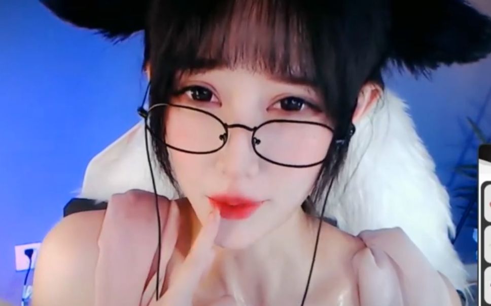 张爱玲aily 表情管理大师