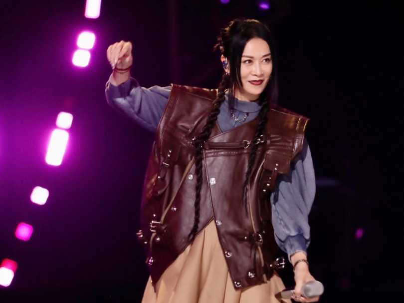 【那英】歌手后台问答环节(清唱长镜头船掉了 演唱会计划 决赛选曲