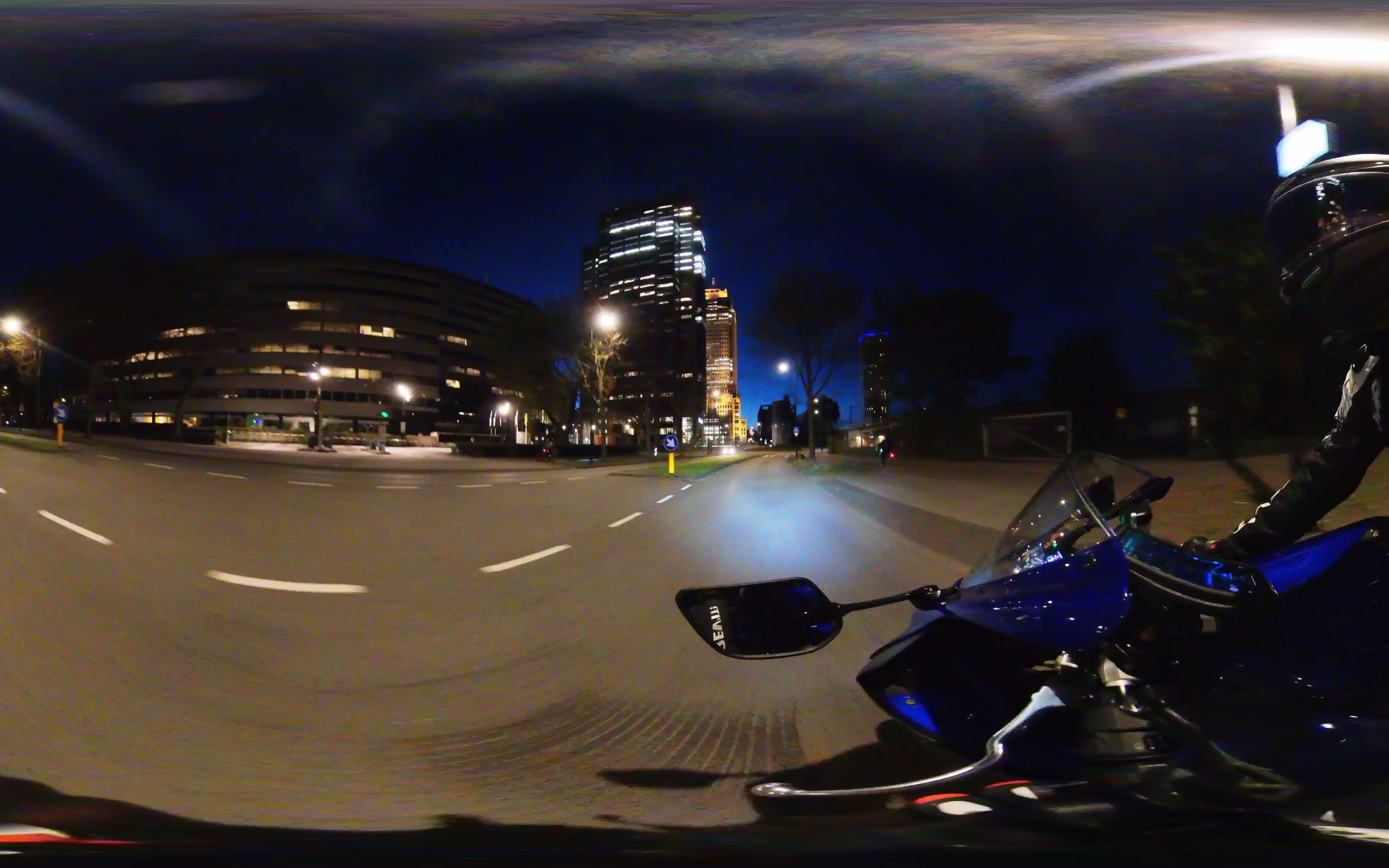 雅马哈r7阿姆斯特丹市区夜晚骑行全景视频_0