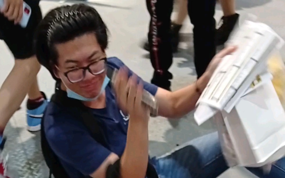 cp26上东方摊前的二胡整活黑人抬棺