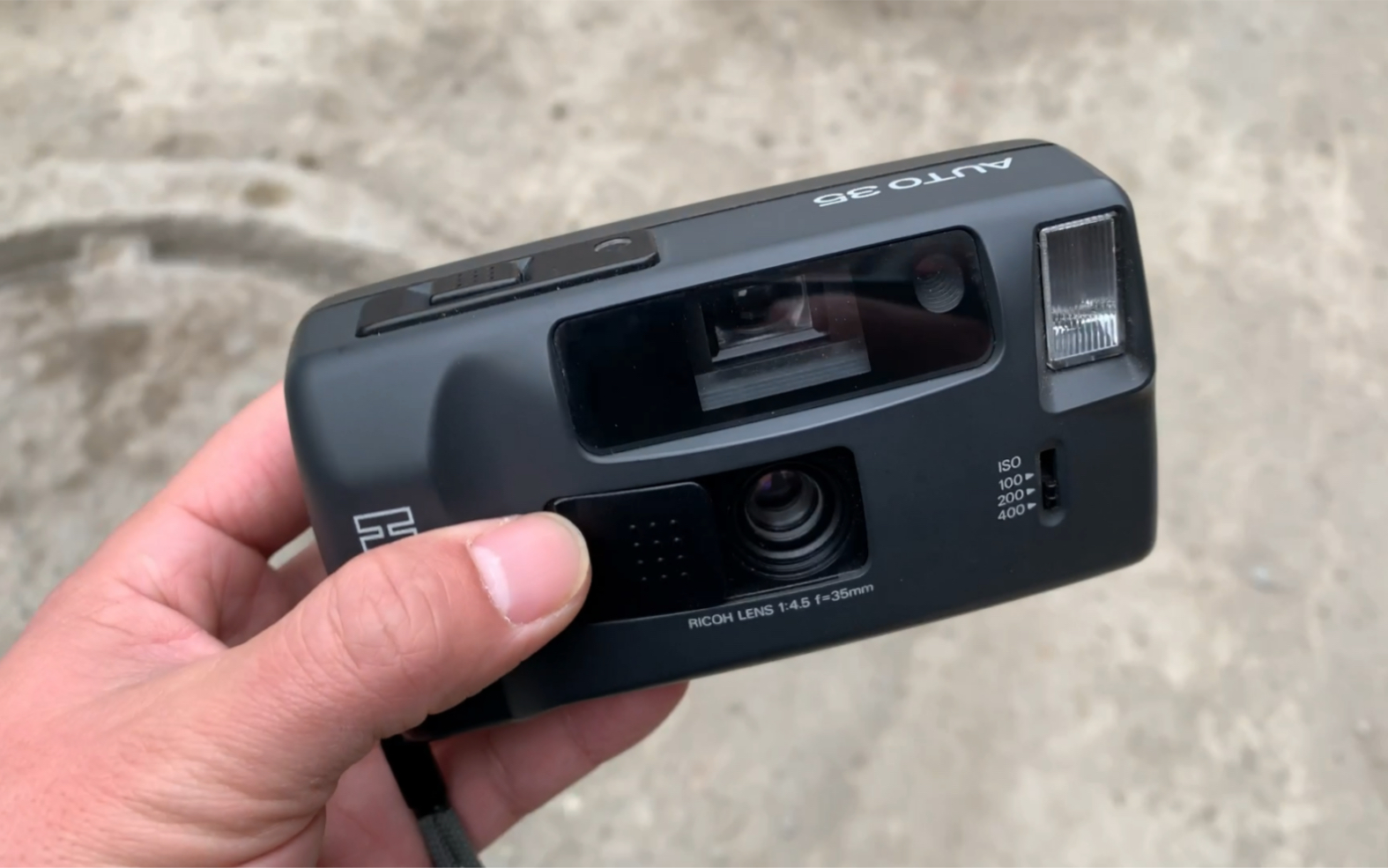 2003年的理光auto35傻瓜机竟然还可以用～_哔哩哔哩_bilibili