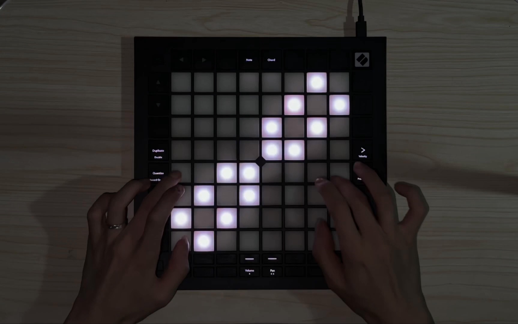 [kss] ive - i am launchpad pro mk3 cover