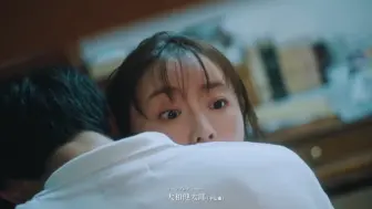 Descargar video: 啊啊啊！ 年下小奶狗为爱挡刀~ 这一抱满满的爱啊