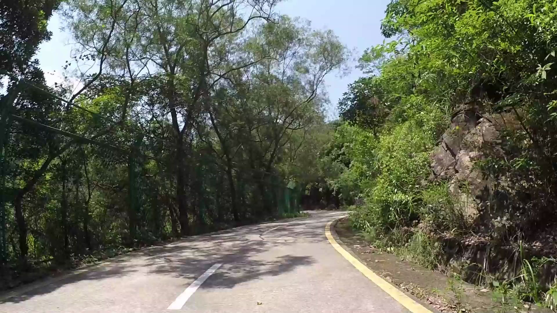 深圳马峦山靠海绿道